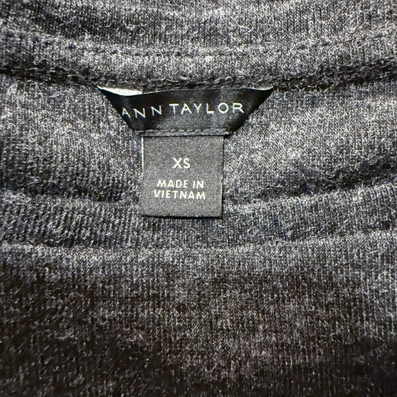 Ann Taylor blouse pearl embellishments puffed sleeves Office Casual Women XS - Picture 8 of 9